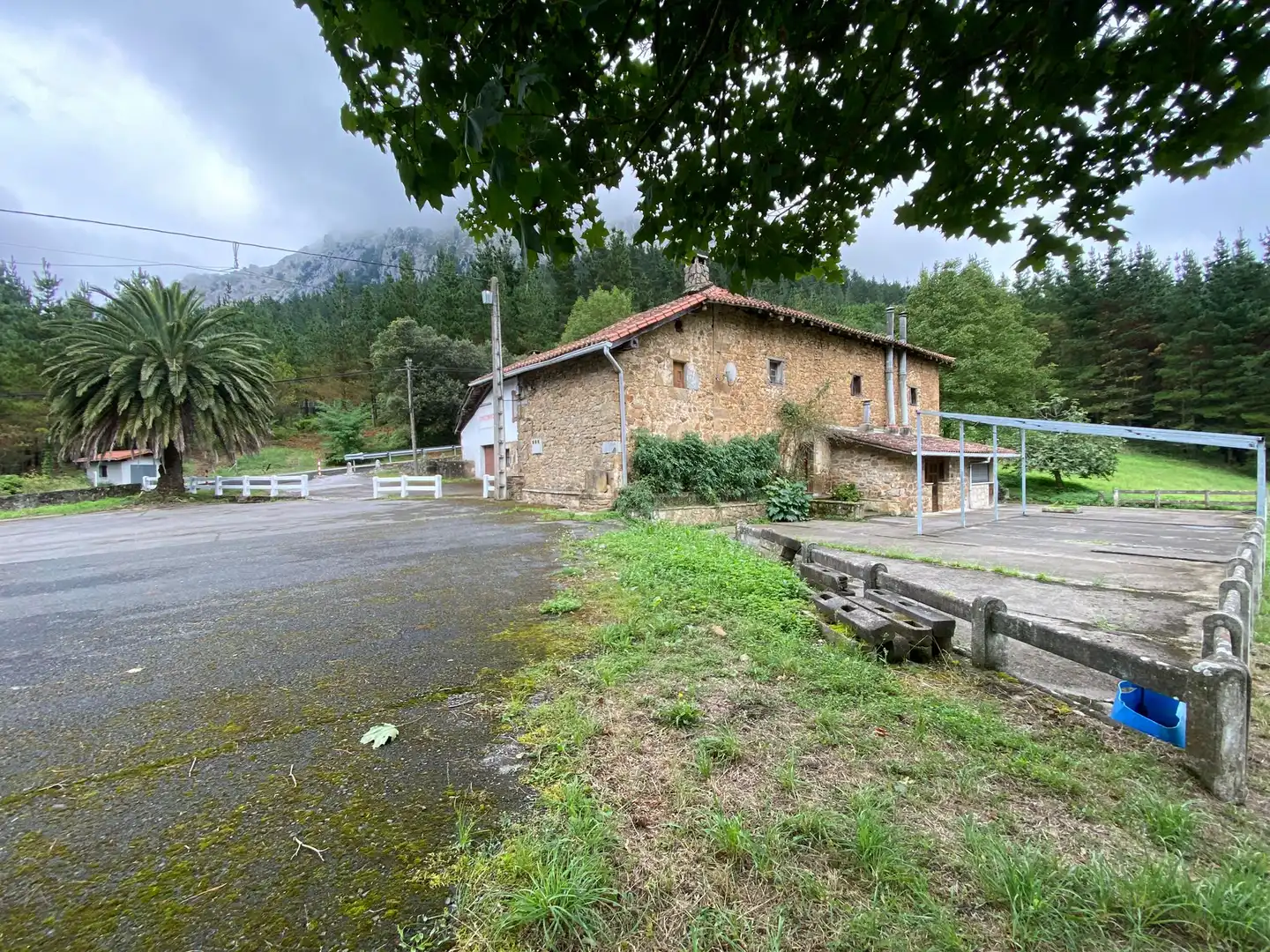 Exterior view of Houses for sale in Mañaria  with Private garden, Storage room and Furnished