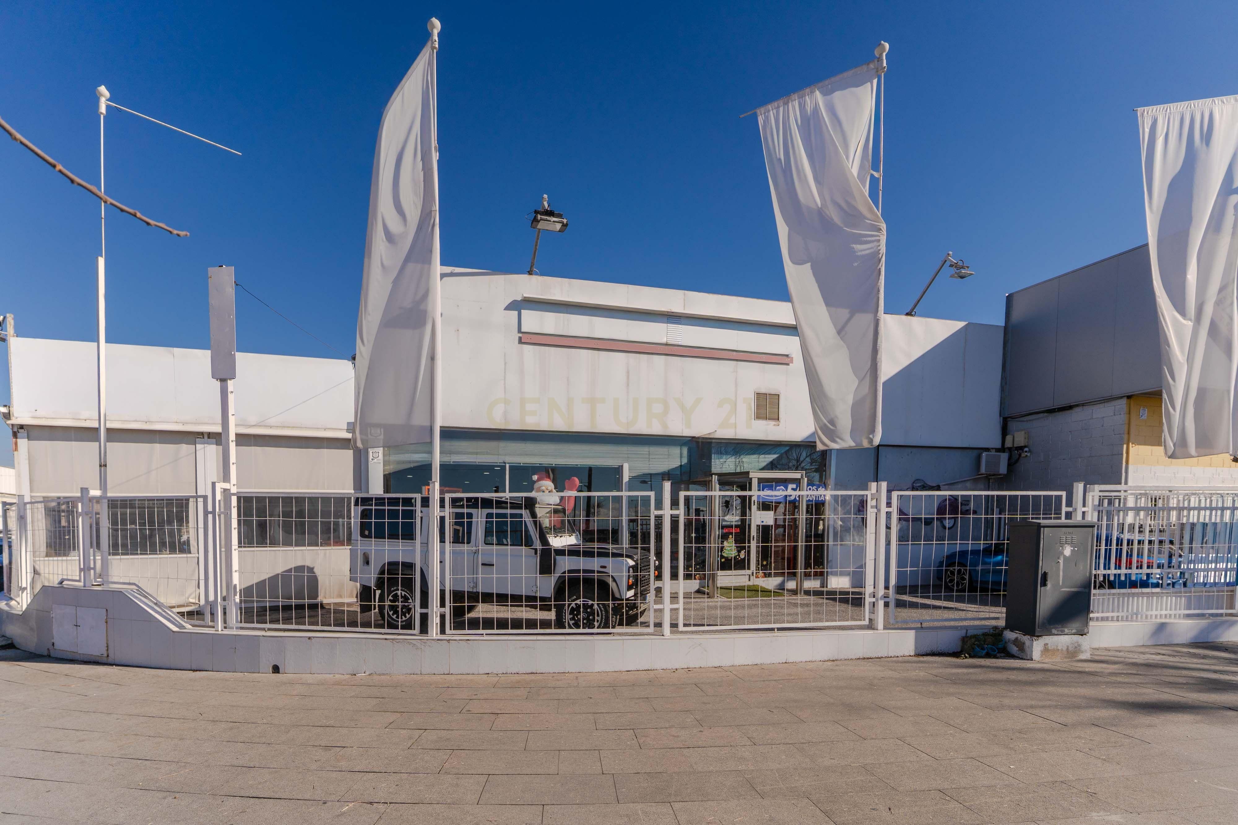 Vista exterior de Local en venta en Albolote