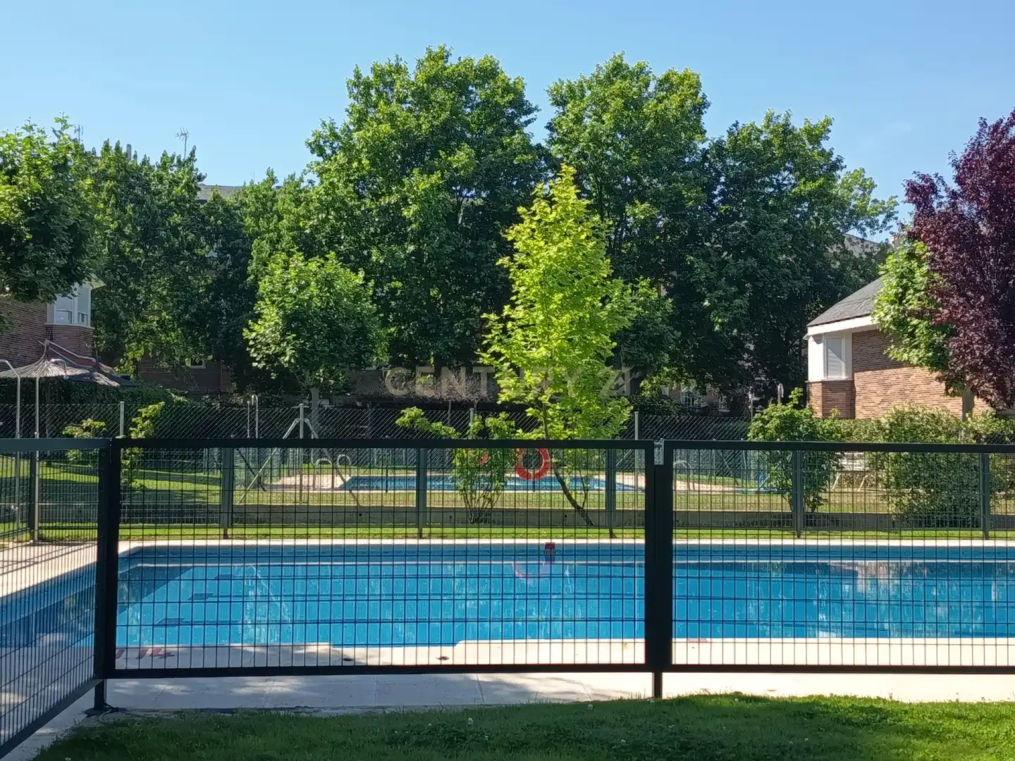 Piscina de Apartamento de alquiler en Majadahonda con Trastero, Horno y Lavadora