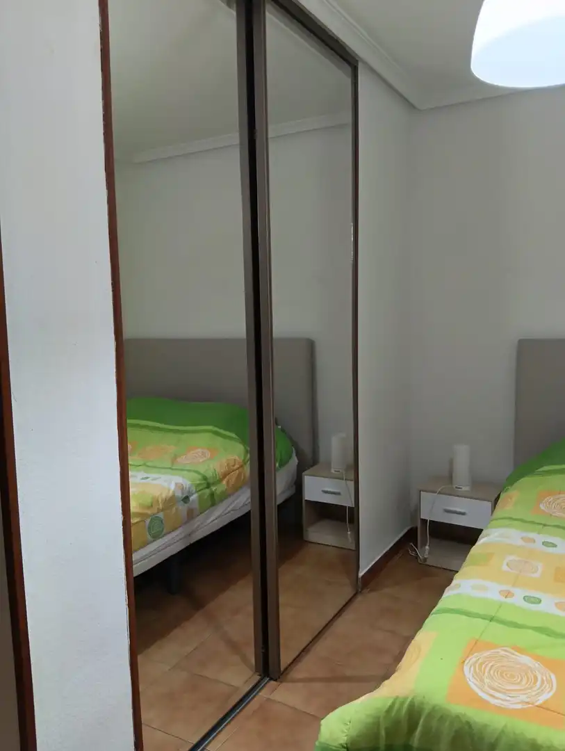 Habitación de Piso para compartir en Ávila con Calefacción, Terraza y Amueblado