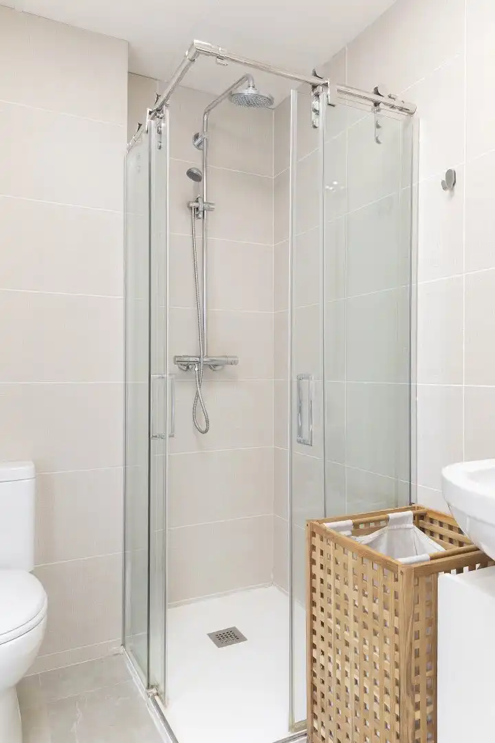 Baño de Casa adosada en venta en San Antonio de Benagéber con Aire acondicionado, Calefacción y Terraza