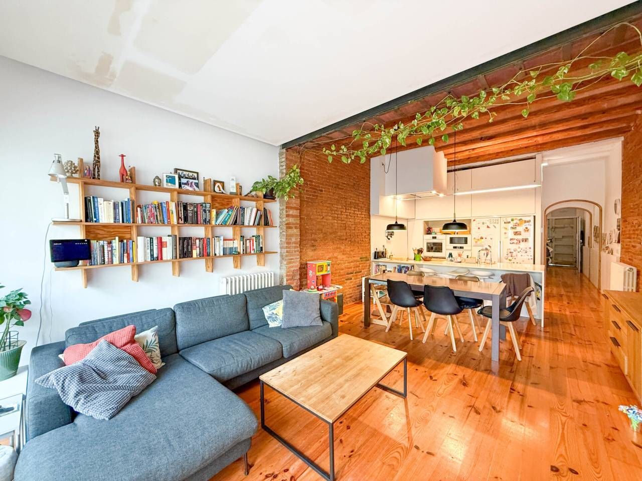Sala de estar de Casa o chalet en venta en Terrassa con Calefacción, Jardín privado y Parquet