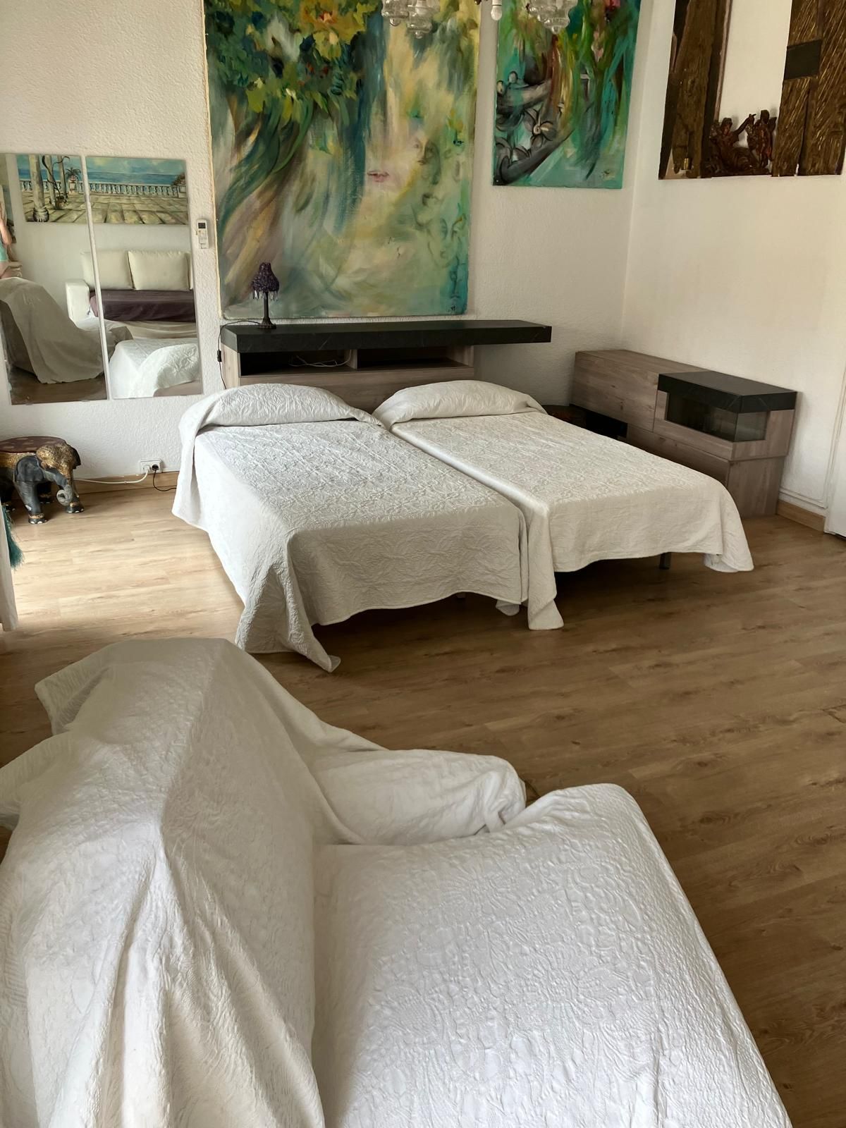 Dormitori de Apartament de lloguer en  Valencia Capital amb Calefacció i Balcó