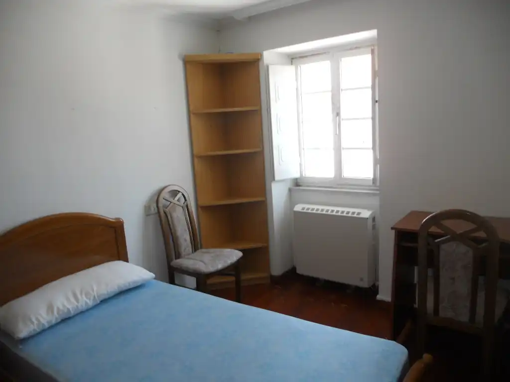 Bedroom of Flat for rent in Santiago de Compostela   with Heating, Furnished and Oven
