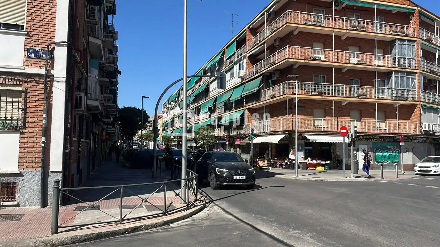 Vista exterior de Local en venda en Madrid