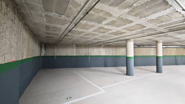 Garaje en Venta en La Llagosta
