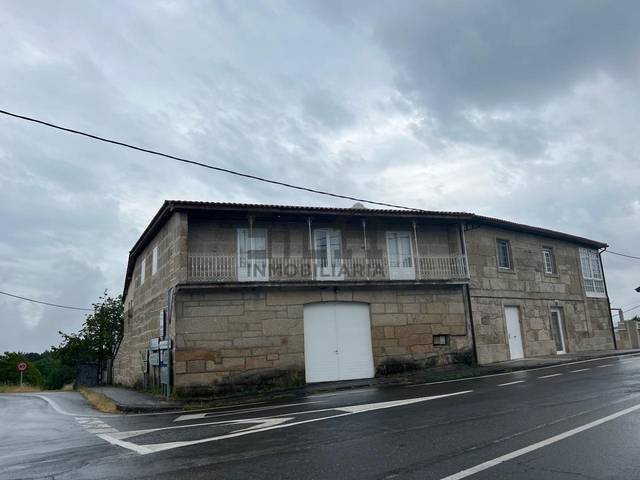 Casa-chalet en Venta en LG. GUSTEI en Coles