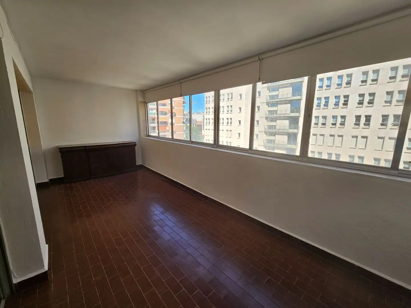 Dormitori de Apartament de lloguer en Madrid amb Aire condicionat, Calefacció i Terrassa