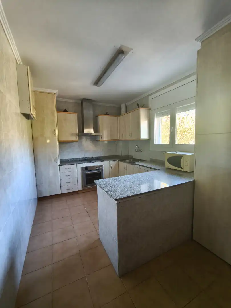 Cuina de Finca rústica en venda en Ivorra amb Moblat