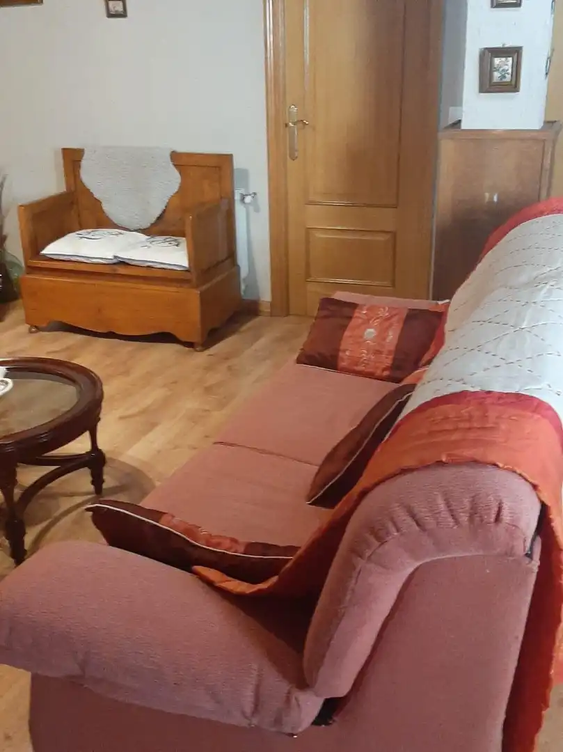 Bedroom of Houses for sale in Puente de Domingo Flórez  with Heating