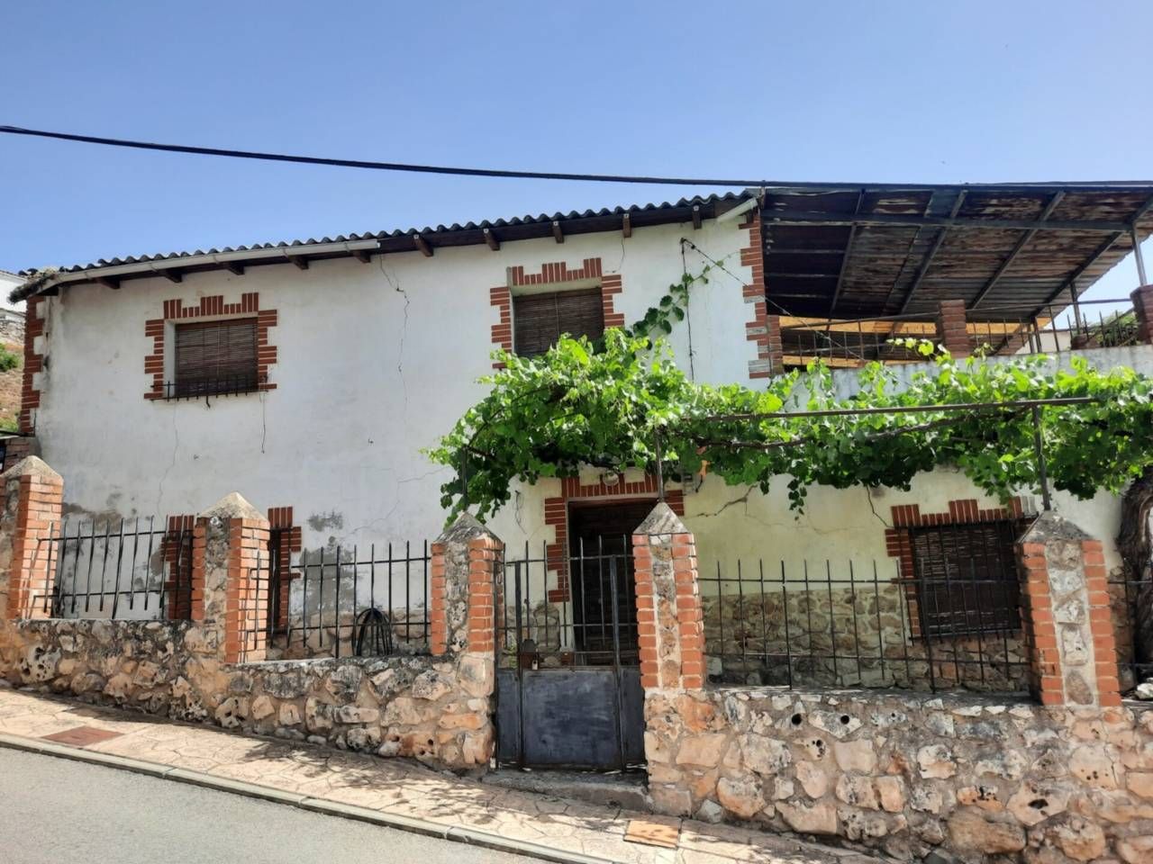 Vista exterior de Casa o chalet en venta en Loranca de Tajuña con Jardín privado y Terraza