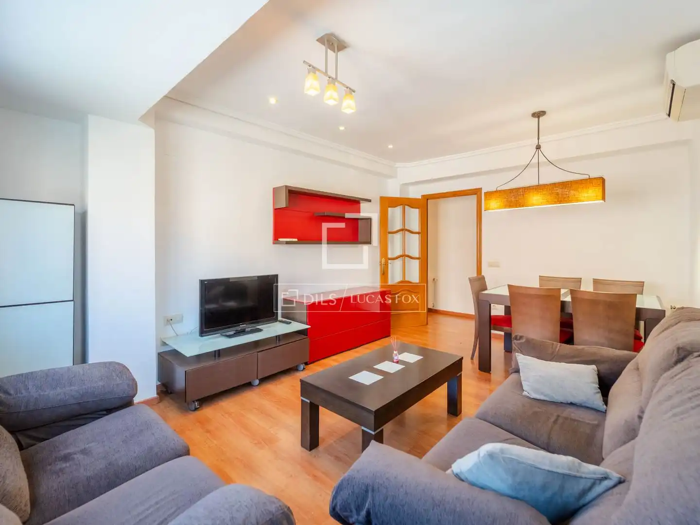 Sala de estar de Piso en venta en Valencia con Calefacción, Parquet y Amueblado
