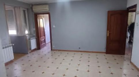 Foto 2 de Piso en venta en C/ Lardero, Ambroz, Madrid Capital