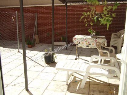 Terrassa de Local en venda en  Logroño