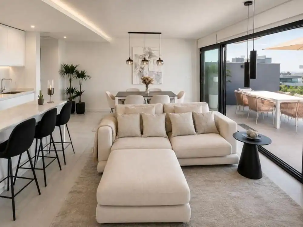 Sala d'estar de Apartament de lloguer en Estepona amb Aire condicionat, Terrassa i Traster