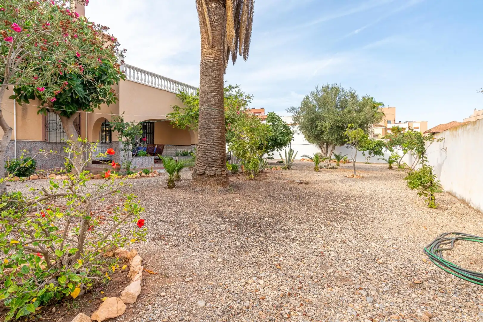 Garden of Houses for sale in Roquetas de Mar