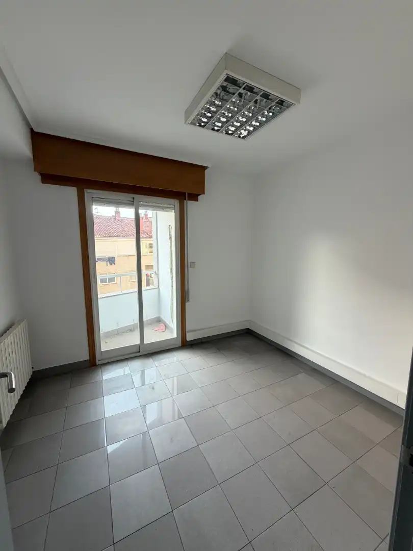 Oficina amb terrassa de lloguer a Centro, imagen 7