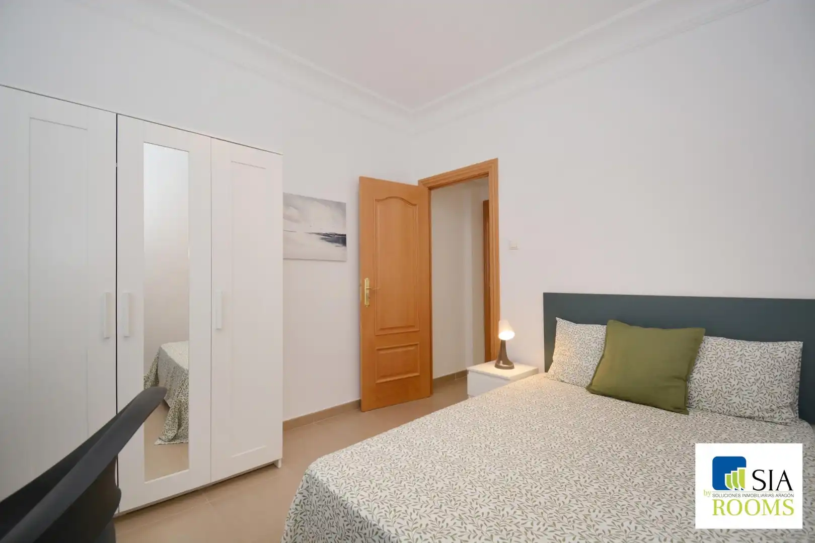 Room in Calle LATASSA, FELIX, 26, Universidad San Francisco