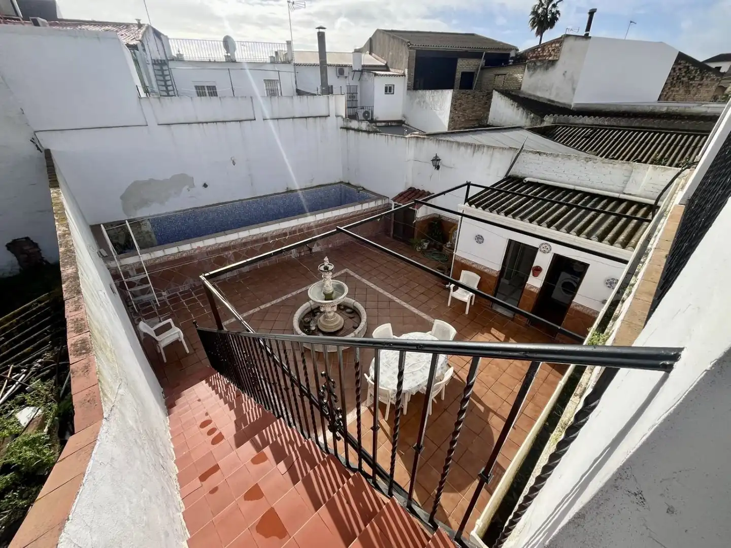 Terrasse von Einfamilien-Reihenhaus zum Verkauf in Brenes mit Klimaanlage, Terrasse und Abstellraum