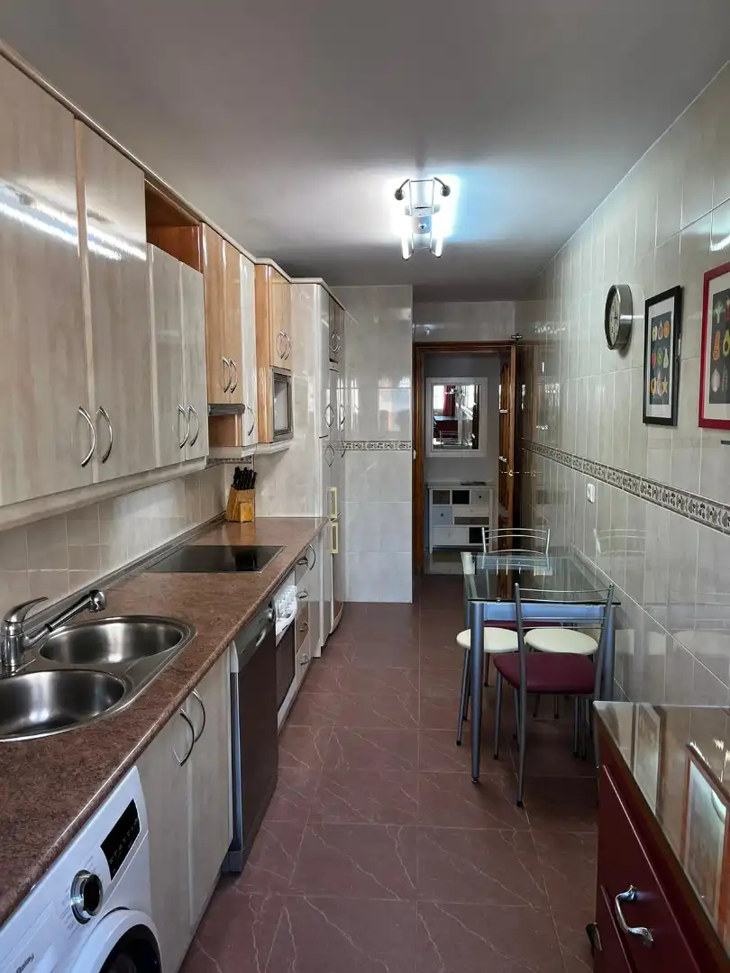 Cocina de Piso de alquiler en Málaga con Aire acondicionado, Calefacción y Amueblado