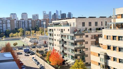 Foto 2 de Àtic en venda a Calle de Vicente Blasco Ibáñez, Sanchinarro, Madrid