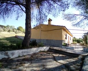 Exterior view of House or chalet for sale in Villarejo de Salvanés  with Heating, Private garden and Swimming Pool