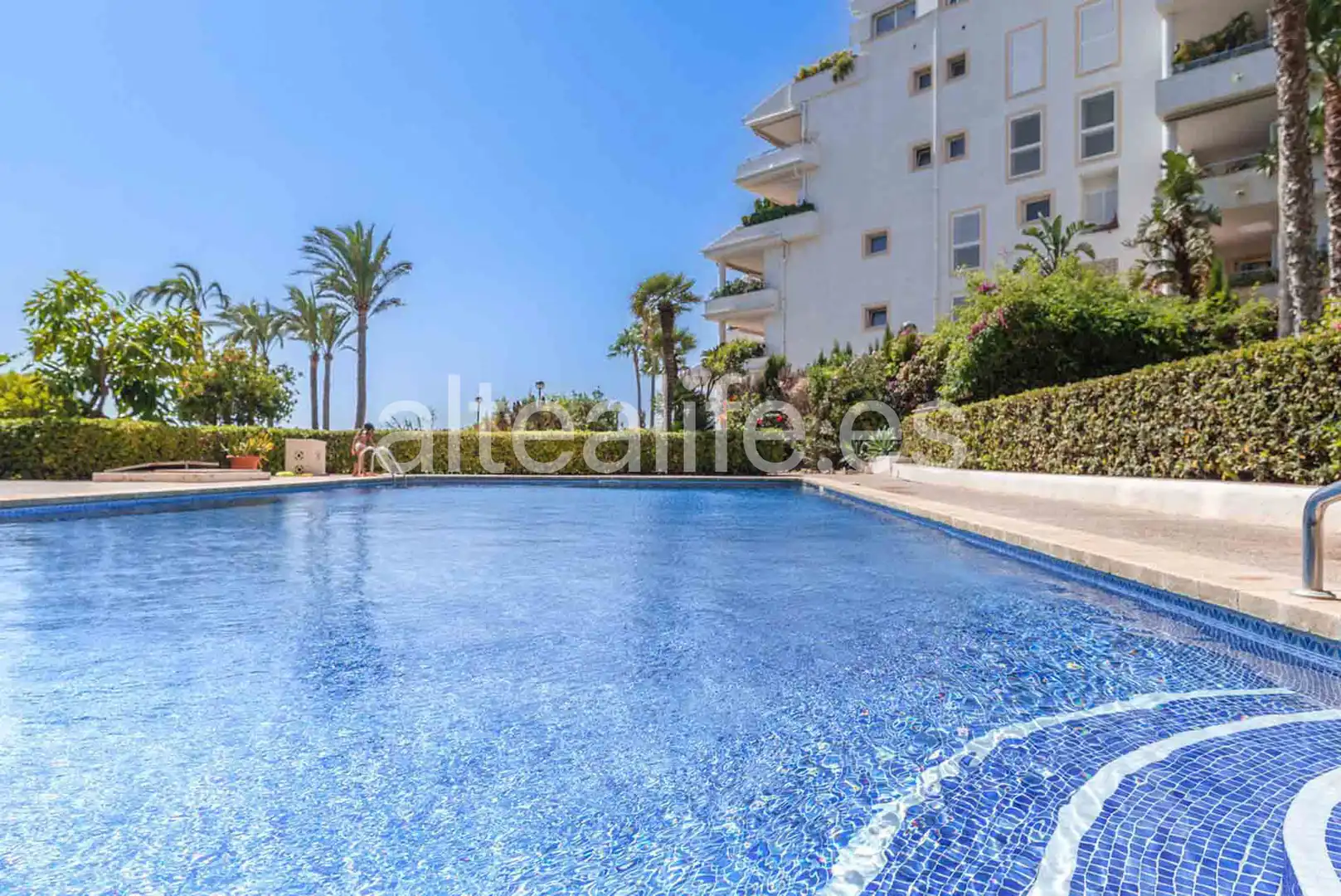 Piscina de Apartament de lloguer en Altea amb Calefacció, Terrassa i Moblat