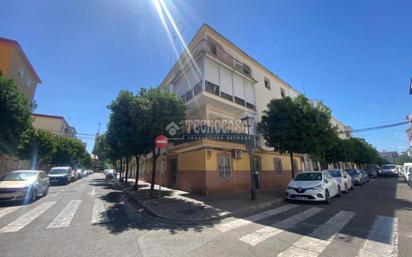 Vista exterior de Pis en venda en  Sevilla Capital amb Aire condicionat