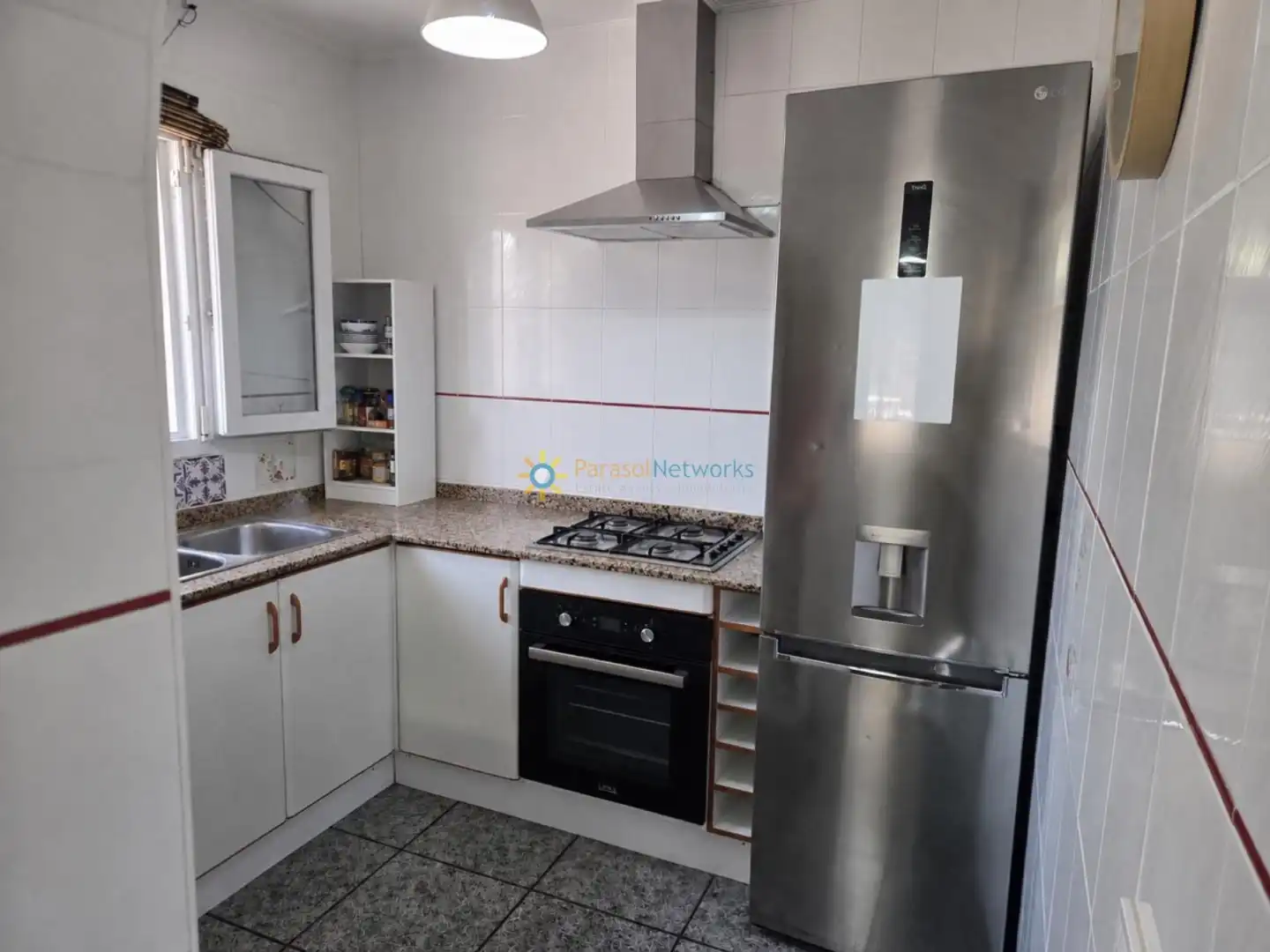 Küche von Haus oder Chalet zum Verkauf in Oliva mit Klimaanlage, Privatgarten und Terrasse