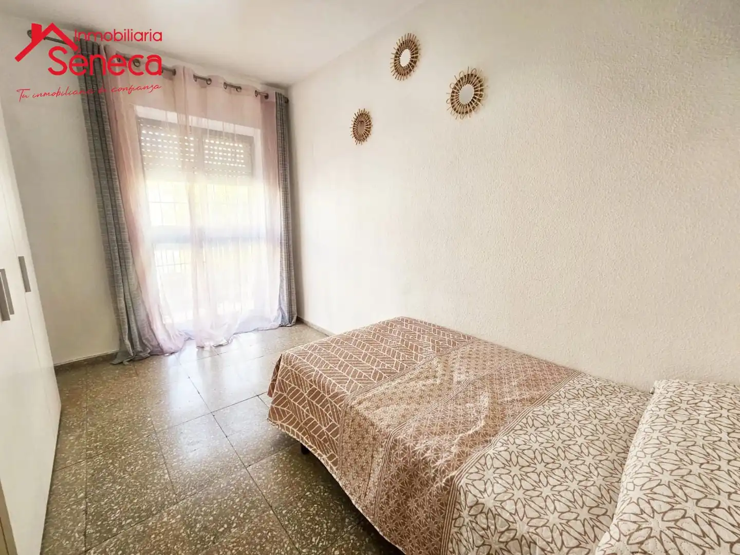 Habitación de Piso de alquiler en Córdoba con Terraza y Amueblado