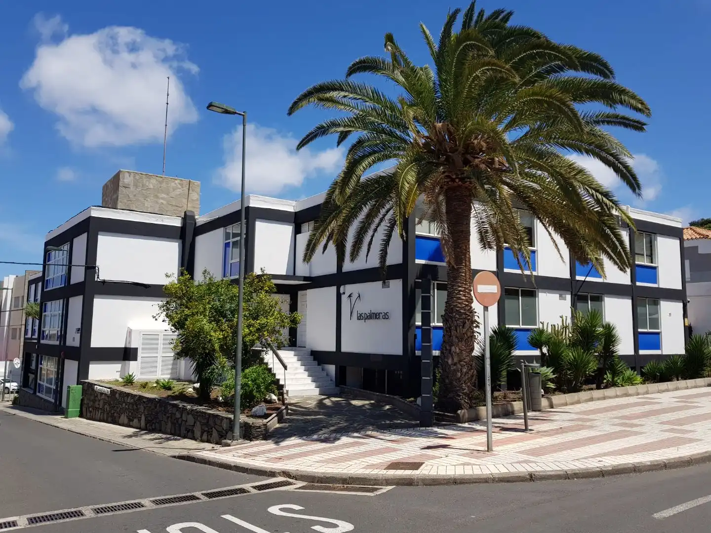 Exterior view of Office for rent in Las Palmas de Gran Canaria  with Air Conditioner, Furnished and Internet