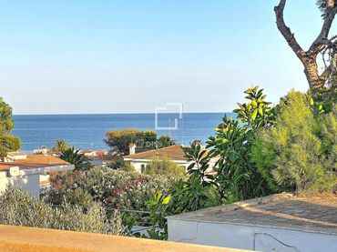Villa avec balcon à vendre à Biniancolla - Punta Prima