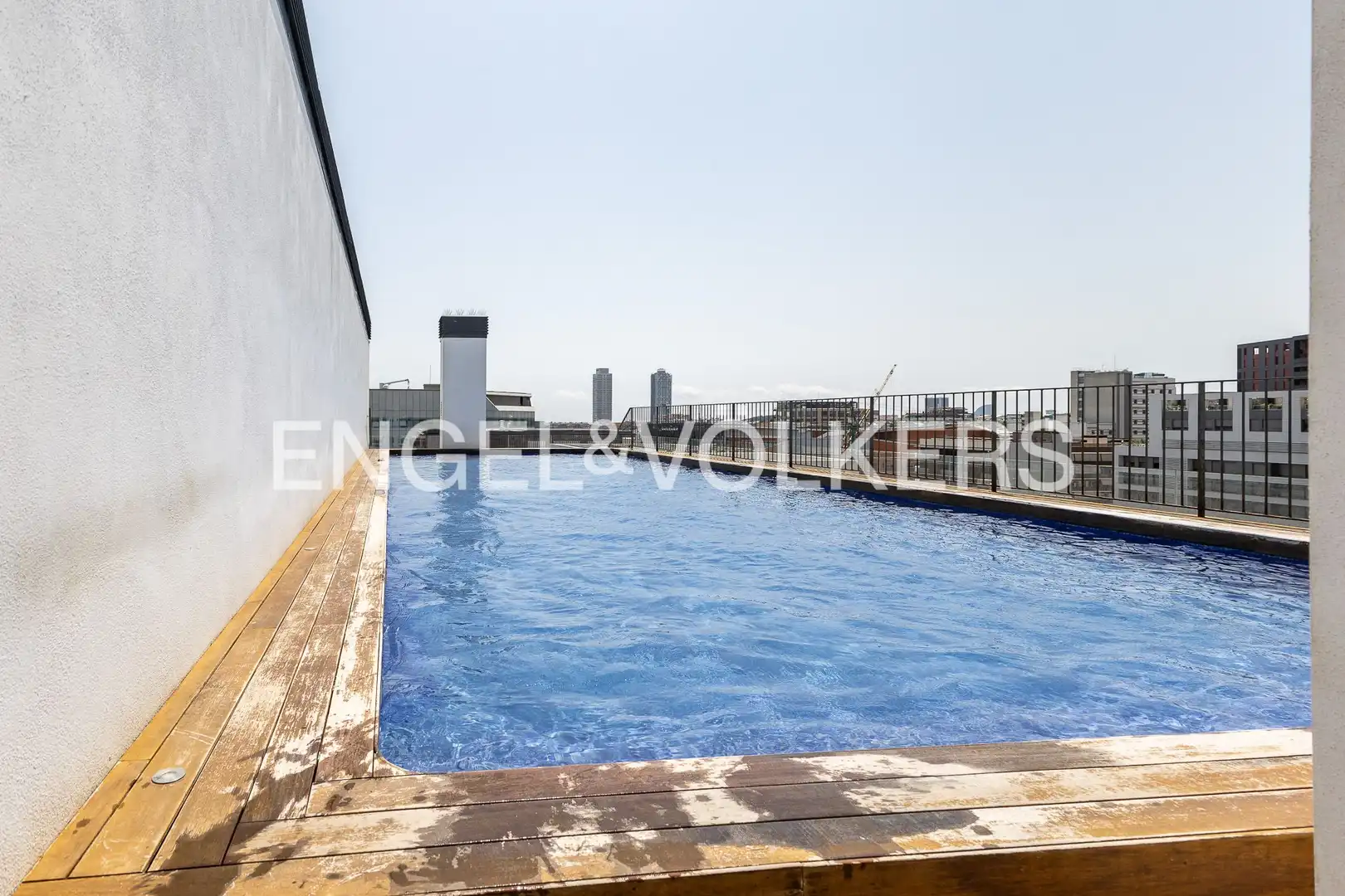 Piscina de Piso de alquiler en Barcelona con Aire acondicionado, Calefacción y Parquet