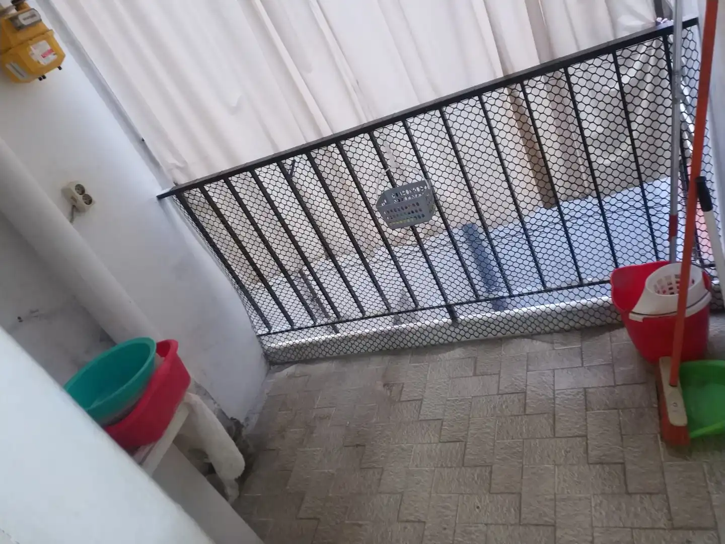 Terraza de Piso en venta en L'Hospitalet de Llobregat con Balcón