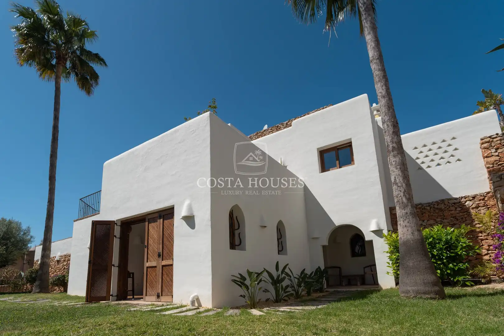 Vista exterior de Casa o xalet en venda en Moraira amb Aire condicionat, Calefacció i Jardí privat