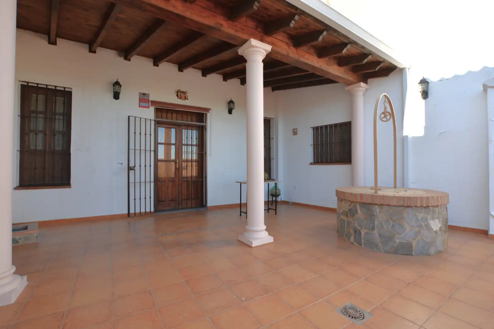 Einfamilien-Reihenhaus zum Verkauf in Santa Olalla del Cala mit Klimaanlage, Terrasse und Balkon