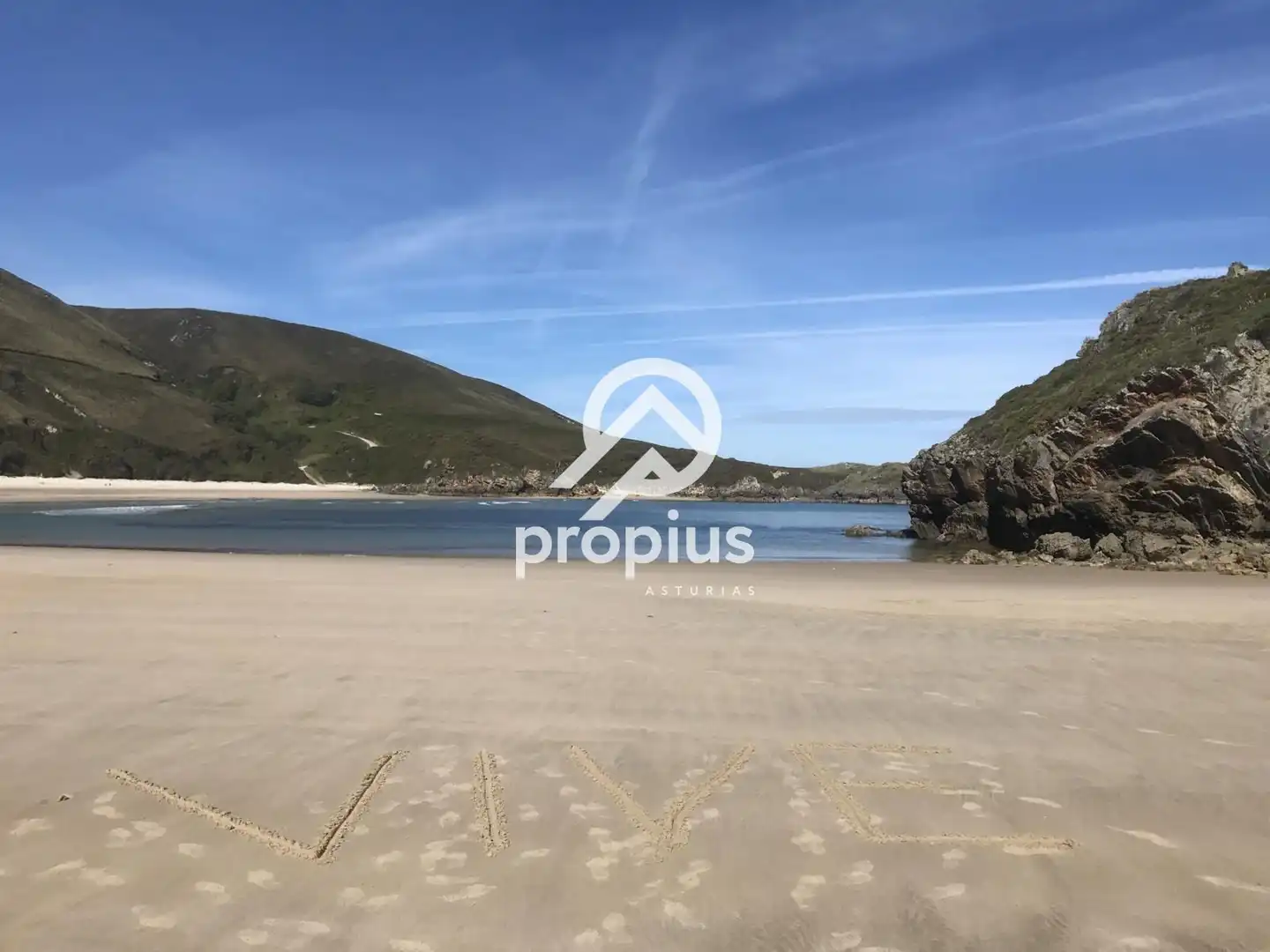 Dachboden zum Verkauf in Llanes mit Abstellraum