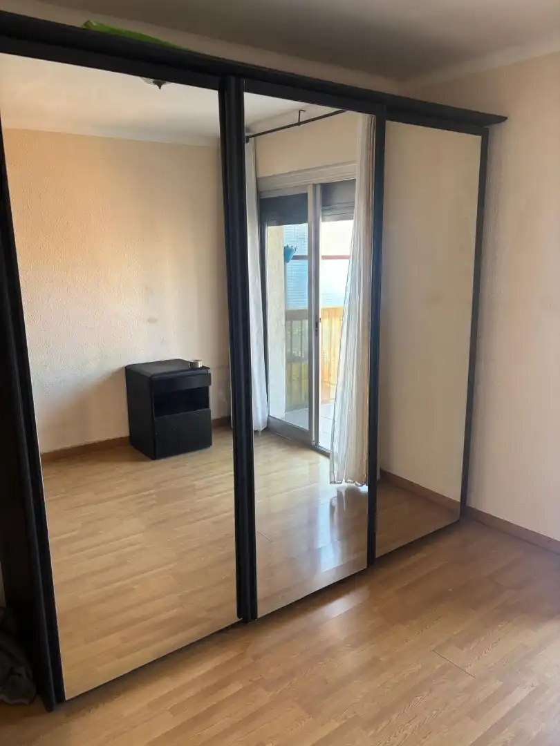 Habitación de Piso en venta en Badalona con Calefacción, Parquet y Amueblado