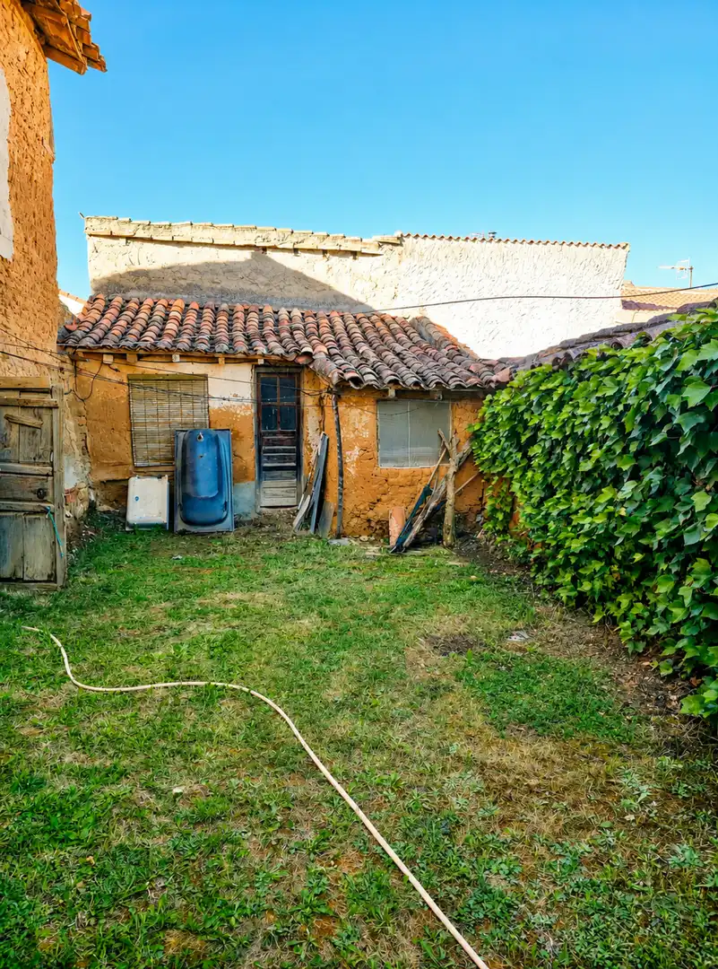 Vista exterior de Casa o xalet en venda en Herrera de Pisuerga amb Calefacció, Parquet i Traster