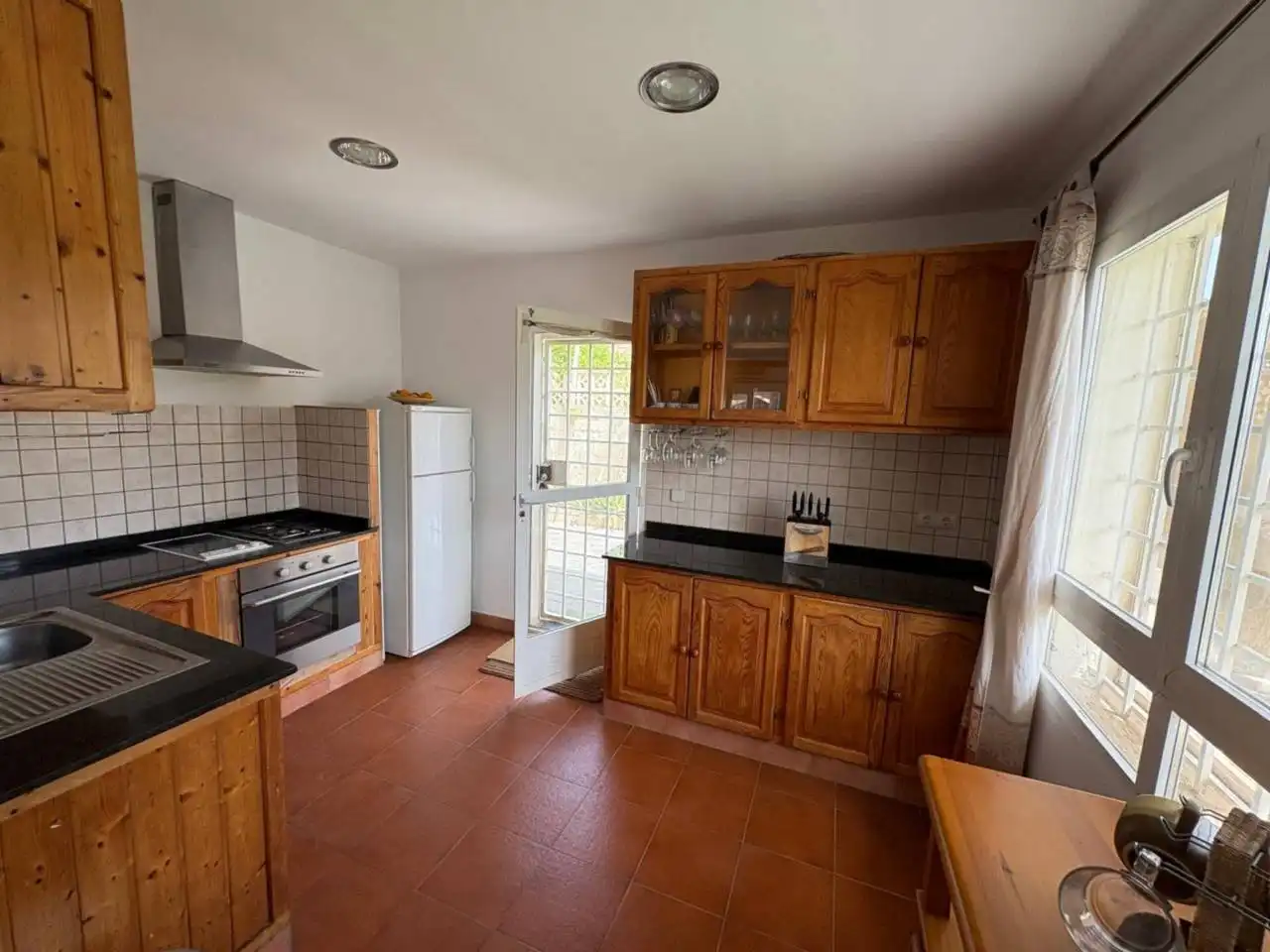 Cocina de Casa o chalet en venta en El Campello con Aire acondicionado, Jardín privado y Terraza