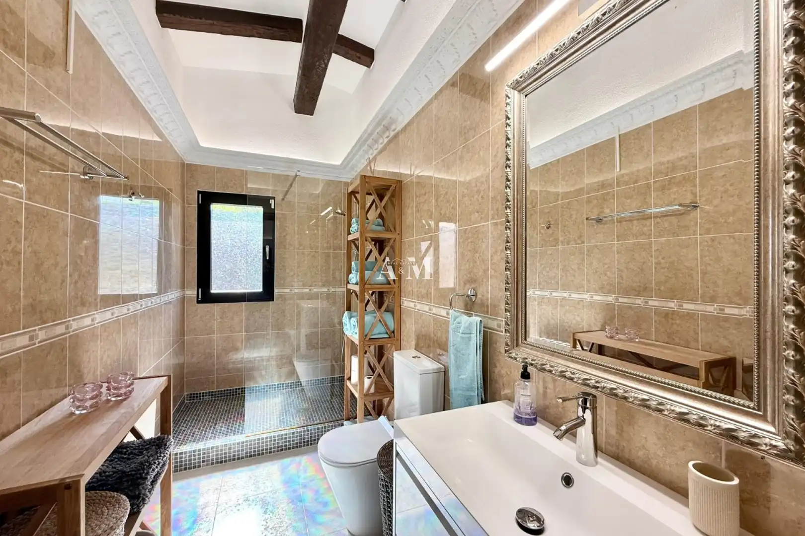 Baño de Casa o chalet de alquiler en San Miguel de Salinas con Aire acondicionado, Calefacción y Jardín privado