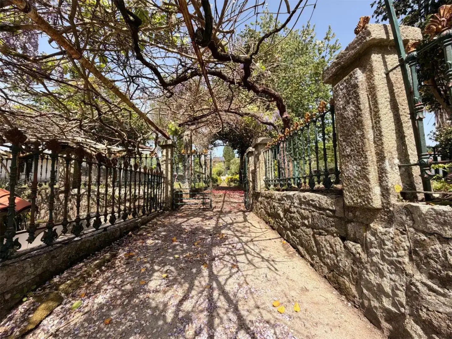 Jardí de Casa o xalet en venda en Brión