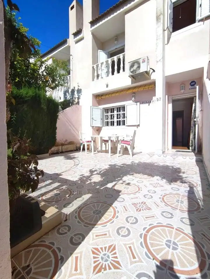 Terrassa de Casa o xalet en venda en San Pedro del Pinatar amb Aire condicionat, Jardí privat i Terrassa