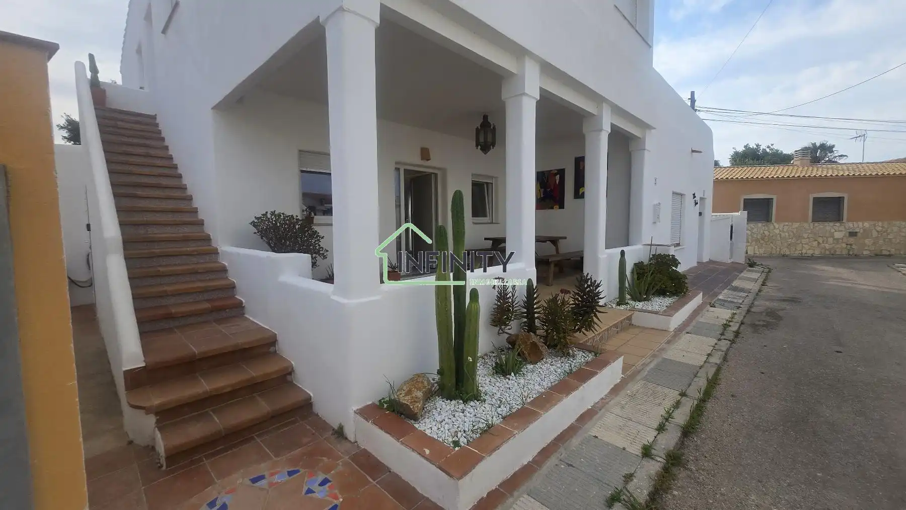 Exterior view of Houses for sale in Oliva  with Air Conditioner, Heating and Terrace