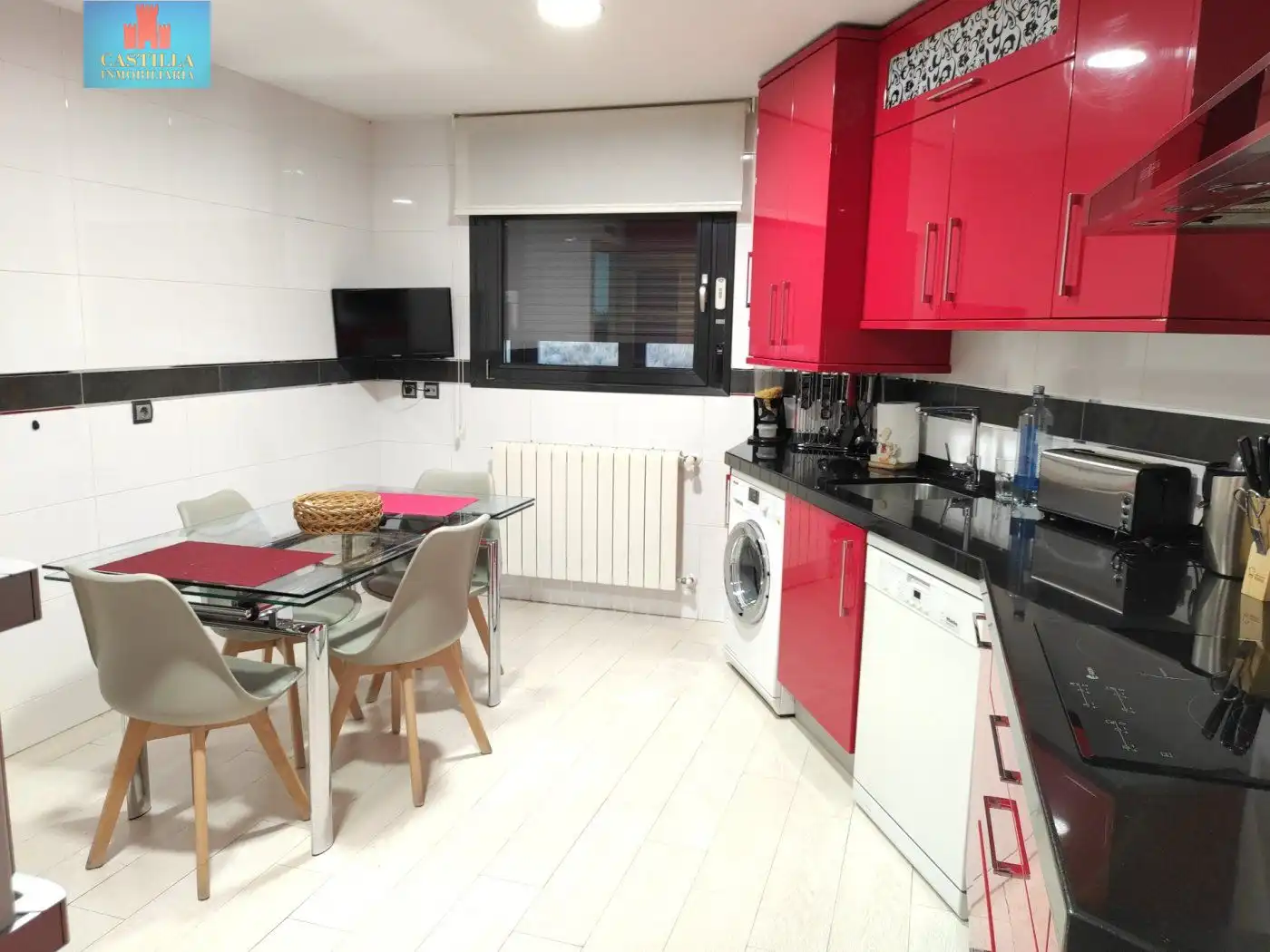 Cocina de Casa adosada en venta en Ávila con Aire acondicionado, Calefacción y Terraza