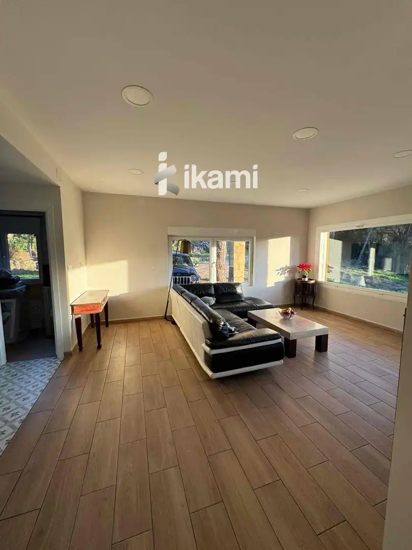 Sala d'estar de Casa o xalet en venda en Blanes amb Jardí privat, Terrassa i Traster