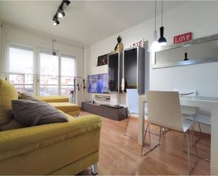 Living room of Flat to rent in Manresa  with Air Conditioner, Heating and Parquet flooring