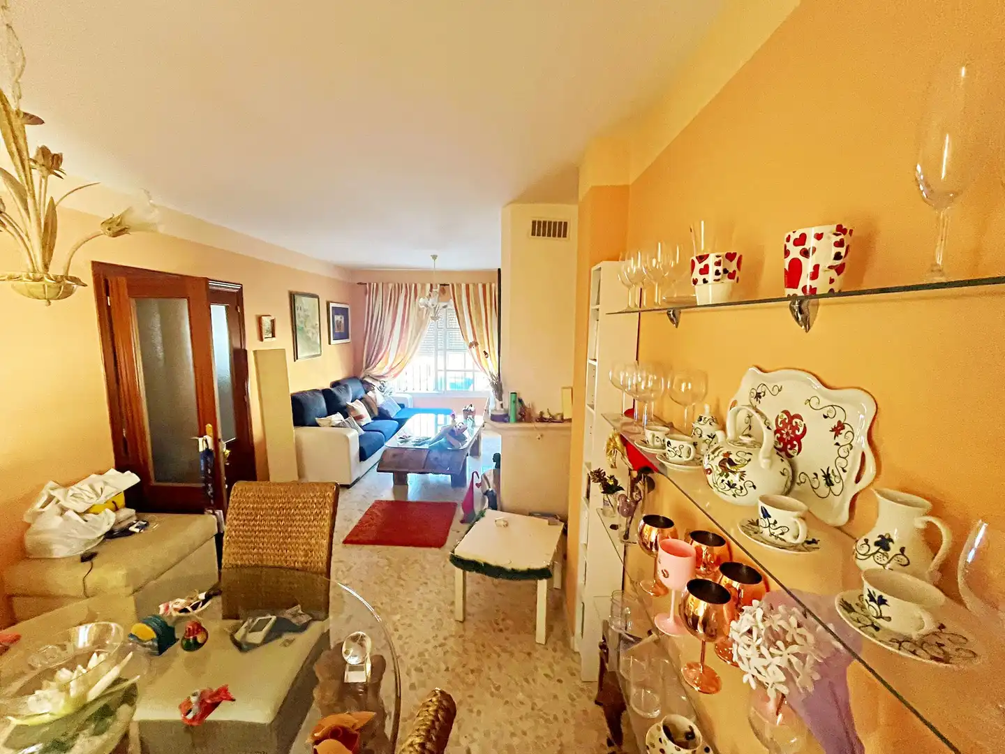 Sala d'estar de Casa adosada en venda en Cártama amb Aire condicionat, Terrassa i Piscina comunitària