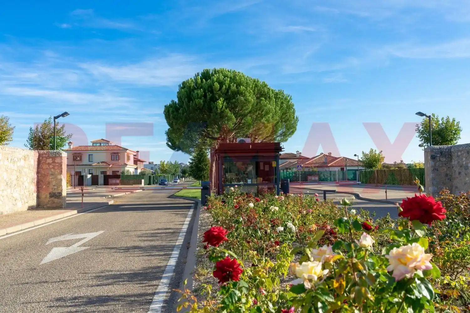 Vista exterior de Casa o xalet en venda en Laguna de Duero amb Calefacció, Jardí privat i Terrassa