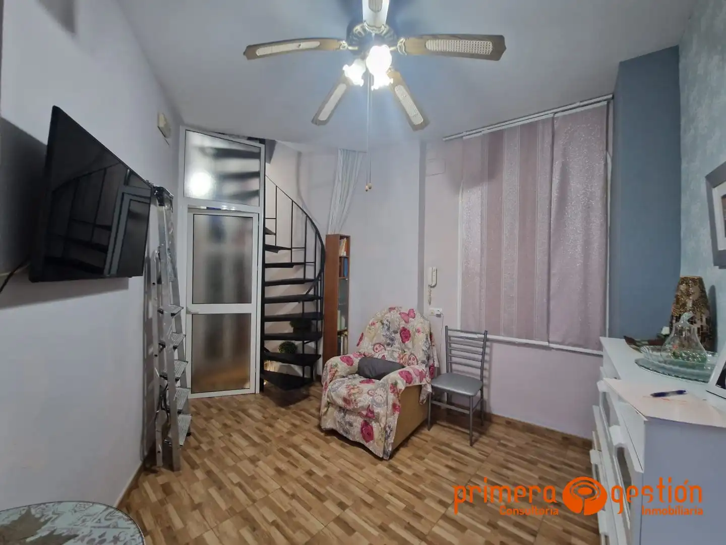 Sala de estar de Casa o chalet en venta en Lora del Río con Aire acondicionado, Calefacción y Terraza